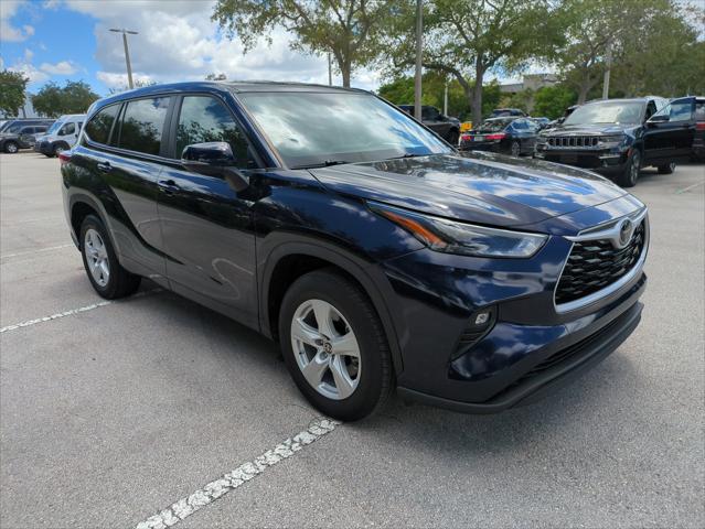 2023 Toyota Highlander LE