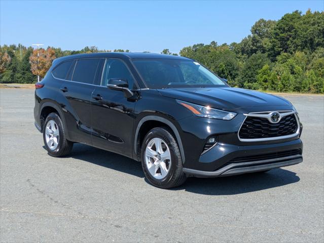 2022 Toyota Highlander LE