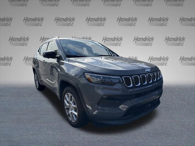 2023 Jeep Compass Latitude Lux FWD