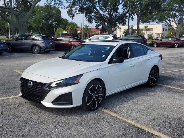 2023 Nissan Altima SR FWD