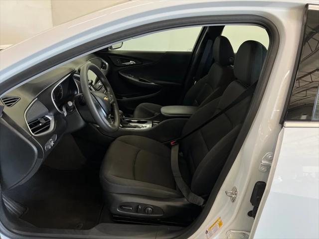 2023 Chevrolet Malibu FWD 1FL