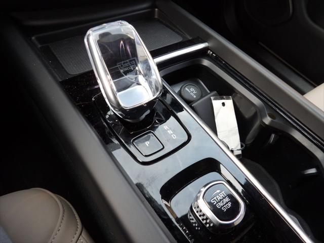 2026 Volvo XC60 B5 Core