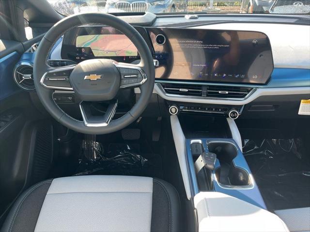 2025 Chevrolet Equinox LT 2