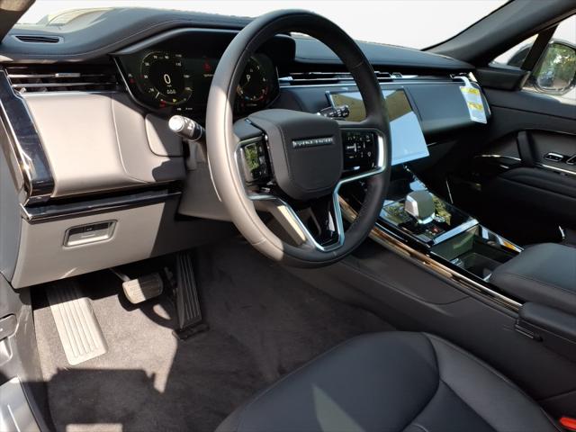 2025 Land Rover Range Rover Sport P360 SE