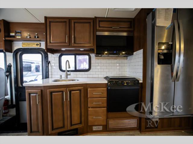 2014 Ford F-53 Unknown