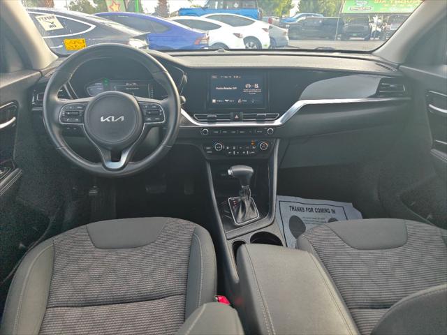 2022 Kia Niro LXS