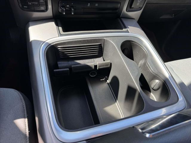 2023 Ram 1500 Classic SLT Crew Cab 4x4 5'7" Box