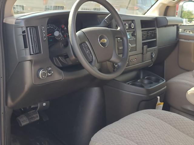 2025 Chevrolet Express Cargo Van RWD 2500 Regular Wheelbase WT