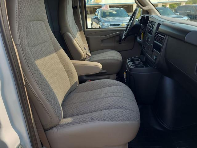 2025 Chevrolet Express Cargo Van RWD 2500 Regular Wheelbase WT