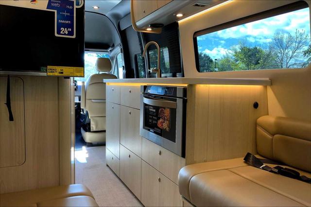 2025 Mercedes-Benz Sprinter 3500XD High Roof 4-Cyl Diesel HO