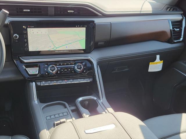 2025 GMC Sierra 3500HD 4WD Crew Cab Standard Bed Denali