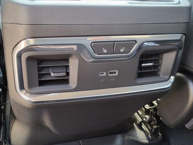 2025 GMC Sierra 3500HD 4WD Crew Cab Standard Bed Denali