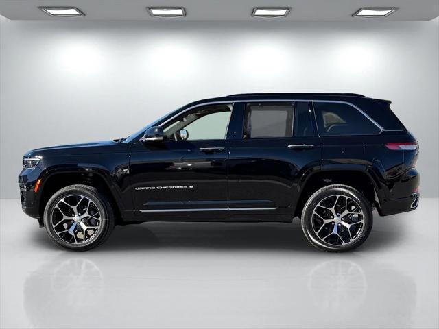 2025 Jeep Grand Cherokee GRAND CHEROKEE SUMMIT RESERVE 4X4