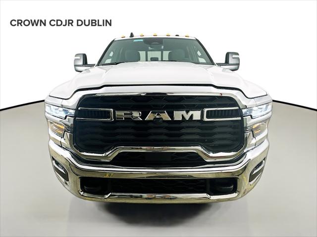 2026 RAM Ram 3500 Chassis Cab RAM 3500 TRADESMAN CREW CAB CHASSIS 4X4 60 CA