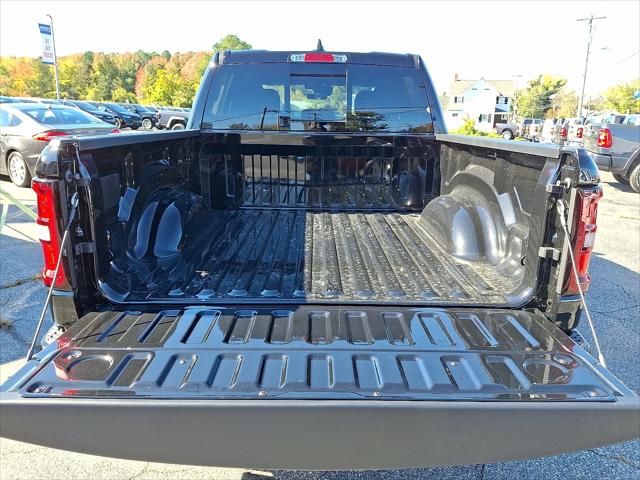 2025 Ram 1500 Tradesman Crew Cab 4x4 5'7" Box