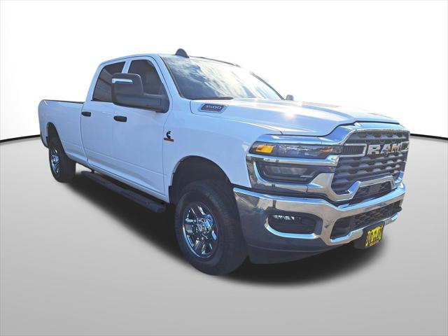2026 RAM Ram 3500 RAM 3500 TRADESMAN CREW CAB 4X4 8 BOX