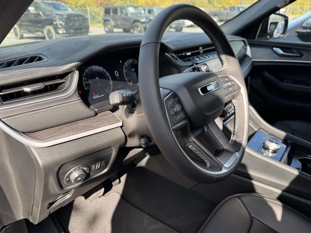 2025 Jeep Grand Cherokee GRAND CHEROKEE L LIMITED 4X4 2025 Jeep Grand Cherokee GRAND CHEROKEE L LIMITED 4X4