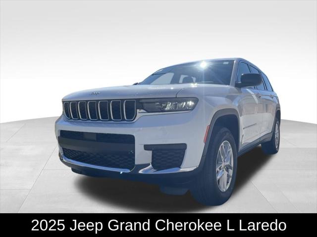 2025 Jeep Grand Cherokee GRAND CHEROKEE L LAREDO X 4X4