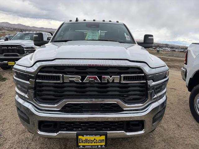 2026 RAM Ram 3500 Chassis Cab RAM 3500 TRADESMAN CREW CAB CHASSIS 4X4 60 CA