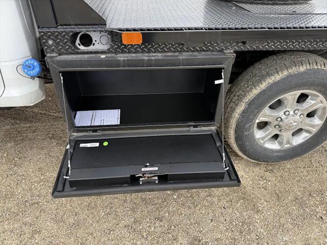 2026 RAM Ram 3500 Chassis Cab RAM 3500 TRADESMAN CREW CAB CHASSIS 4X4 60 CA