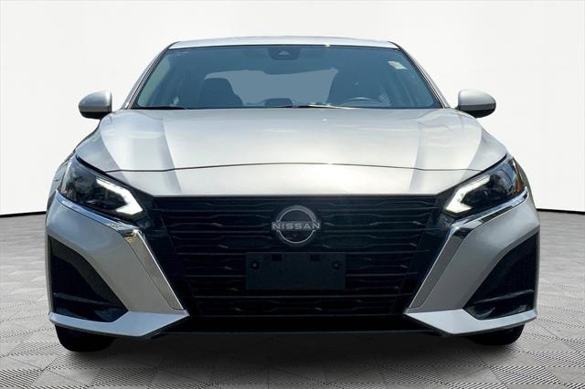 2023 Nissan Altima SV FWD
