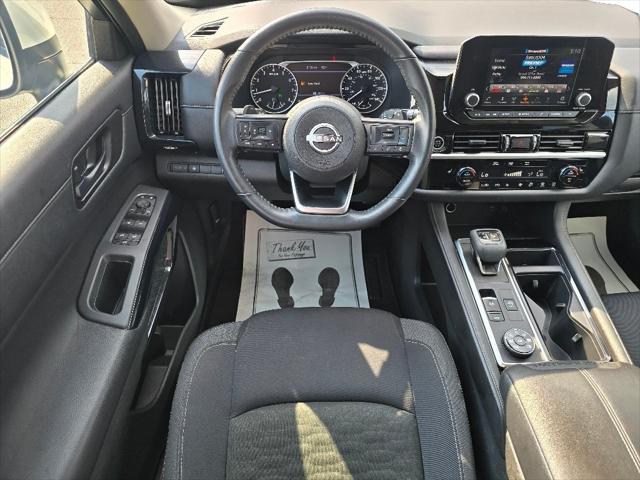 2024 Nissan Pathfinder SV 4WD