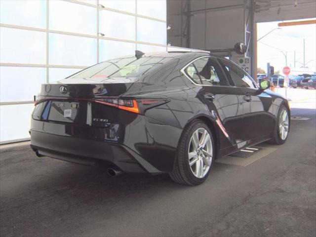 2023 Lexus IS 300 300 CAM,SUNROOF,CLMT STS,BLIND SPOT,18 WLS