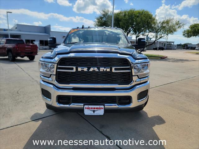 2024 RAM 3500 Tradesman Crew Cab 4x4 8 Box