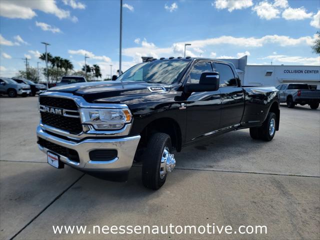 2024 RAM 3500 Tradesman Crew Cab 4x4 8 Box
