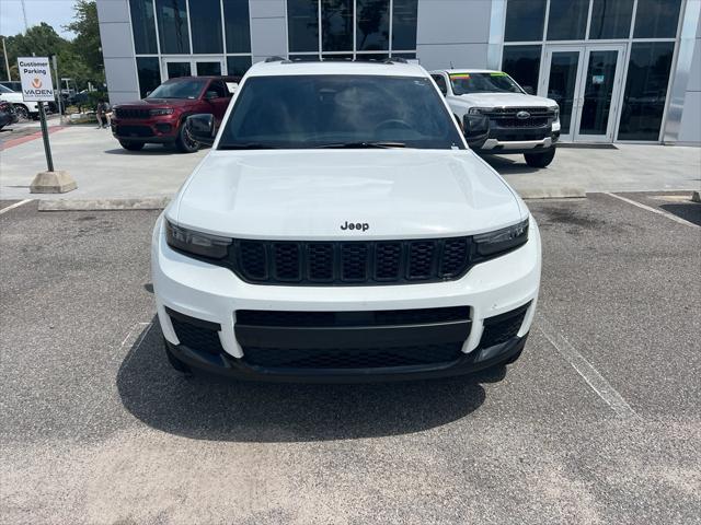 2023 Jeep Grand Cherokee L Altitude 4x2