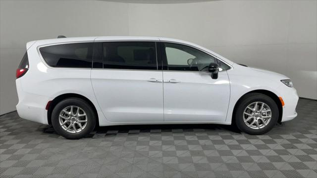 2025 Chrysler Pacifica PACIFICA SELECT