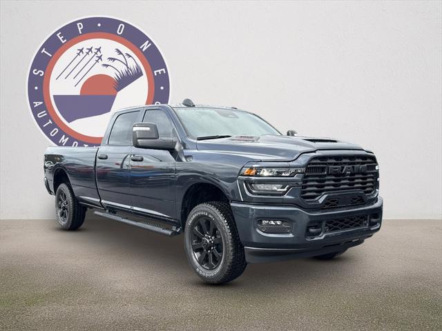 2026 RAM Ram 2500 RAM 2500 BLACK EXPRESS CREW CAB 4X4 8 BOX
