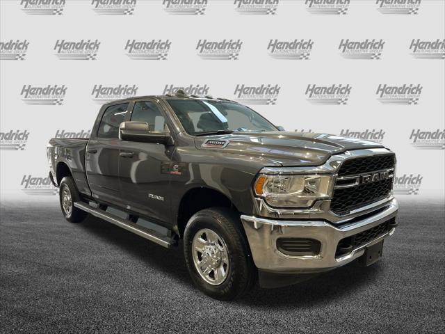 2022 RAM 3500 Tradesman Crew Cab 4x4 64 Box
