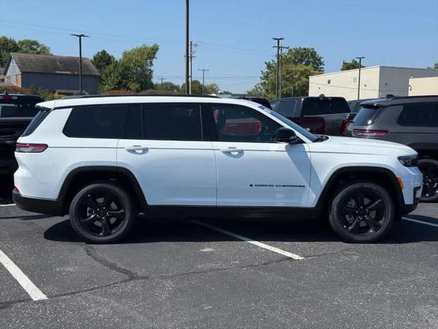 2025 Jeep Grand Cherokee GRAND CHEROKEE L ALTITUDE X 4X4