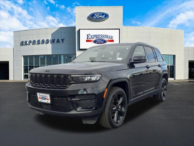 2024 Jeep Grand Cherokee Altitude 4x2 2024 Jeep Grand Cherokee Altitude 4x2