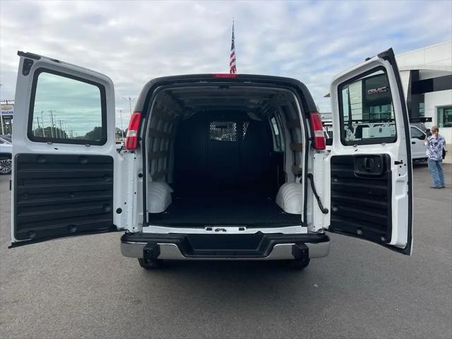 2023 GMC Savana Cargo RWD 2500 Regular Wheelbase Work Van