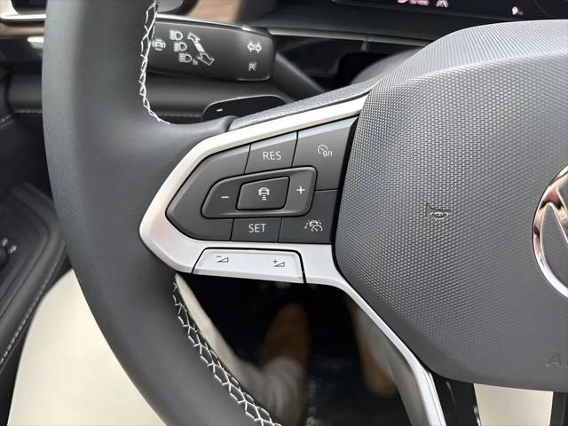 2026 Volkswagen Atlas SE with Technology