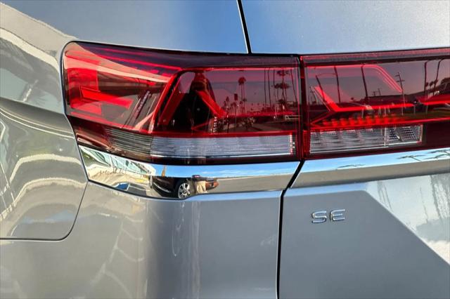 2026 Volkswagen Atlas SE with Technology