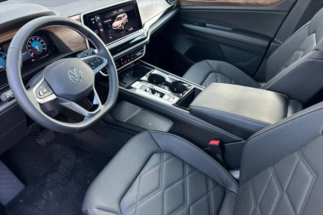 2026 Volkswagen Atlas SE with Technology