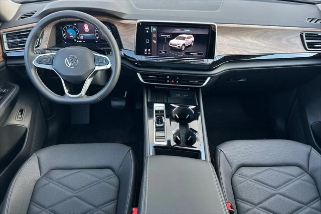 2026 Volkswagen Atlas SE with Technology