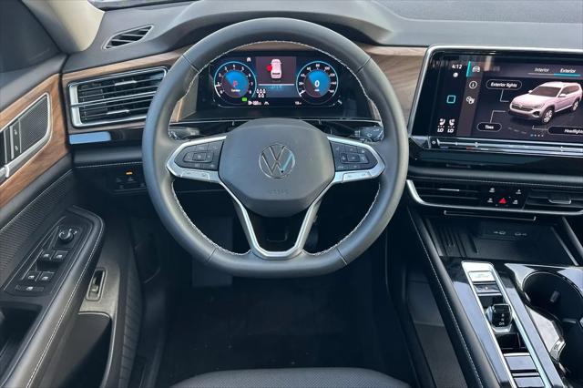 2026 Volkswagen Atlas SE with Technology