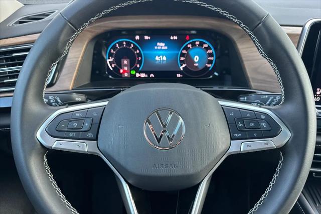 2026 Volkswagen Atlas SE with Technology