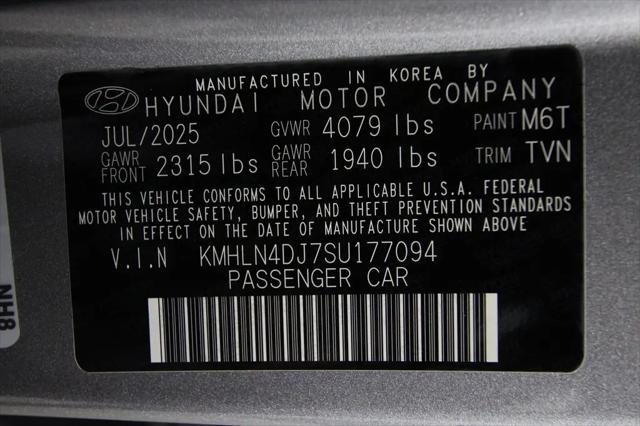 2025 Hyundai Elantra Hybrid Limited