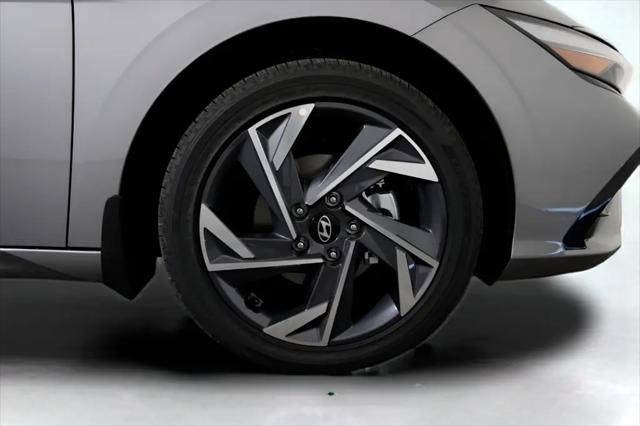 2025 Hyundai Elantra Hybrid Limited