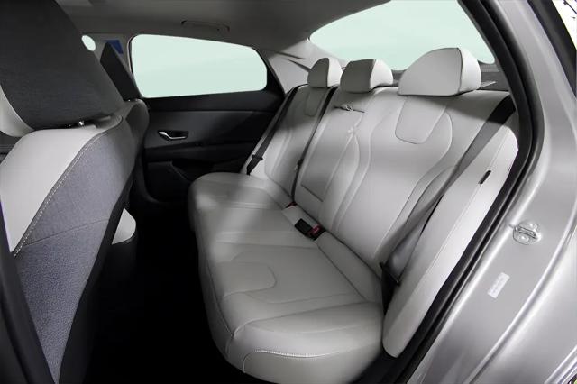 2025 Hyundai Elantra Hybrid Limited