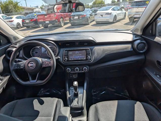 2023 Nissan Kicks S Xtronic CVT