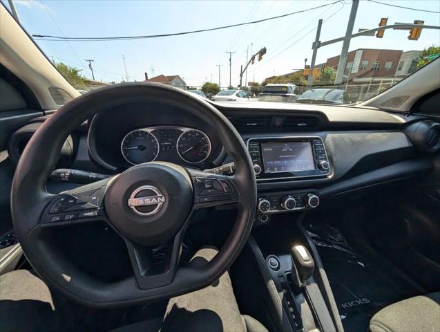 2023 Nissan Kicks S Xtronic CVT