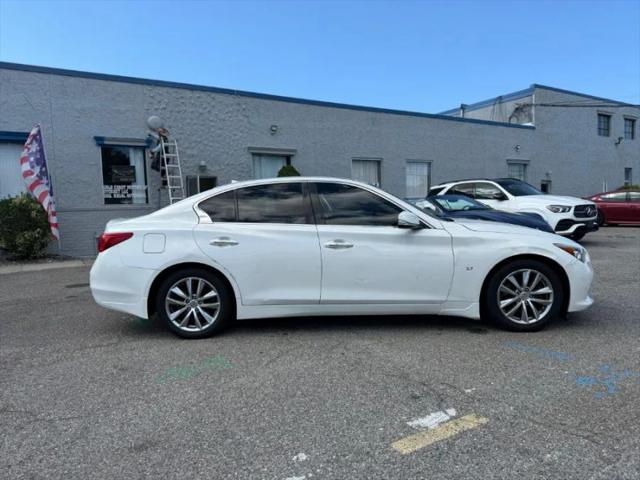 2015 INFINITI Q50 3.7