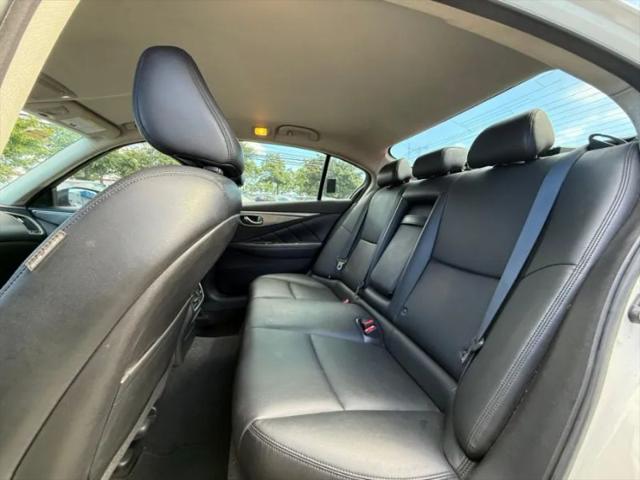 2015 INFINITI Q50 3.7