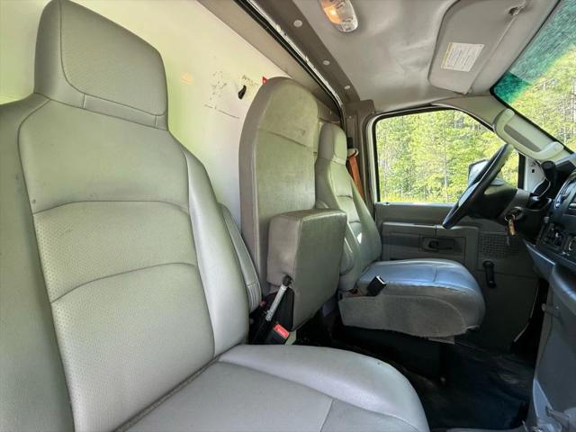 2016 Ford E-350 Cutaway Base